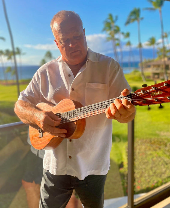 Music with Glen Newcomer Fri. August 29th!