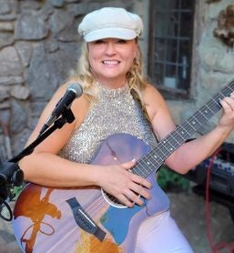 Heidi Paxton makes her debut at the winery Fri. Sept. 1st!